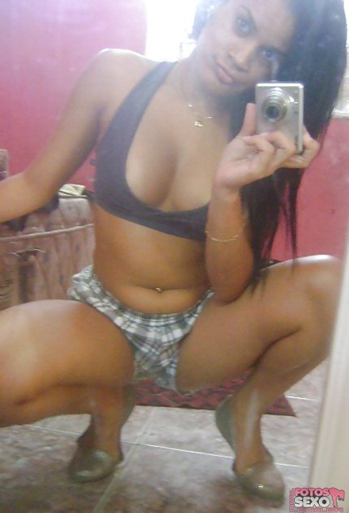 Novinha gostosa caiu no whatsapp 1